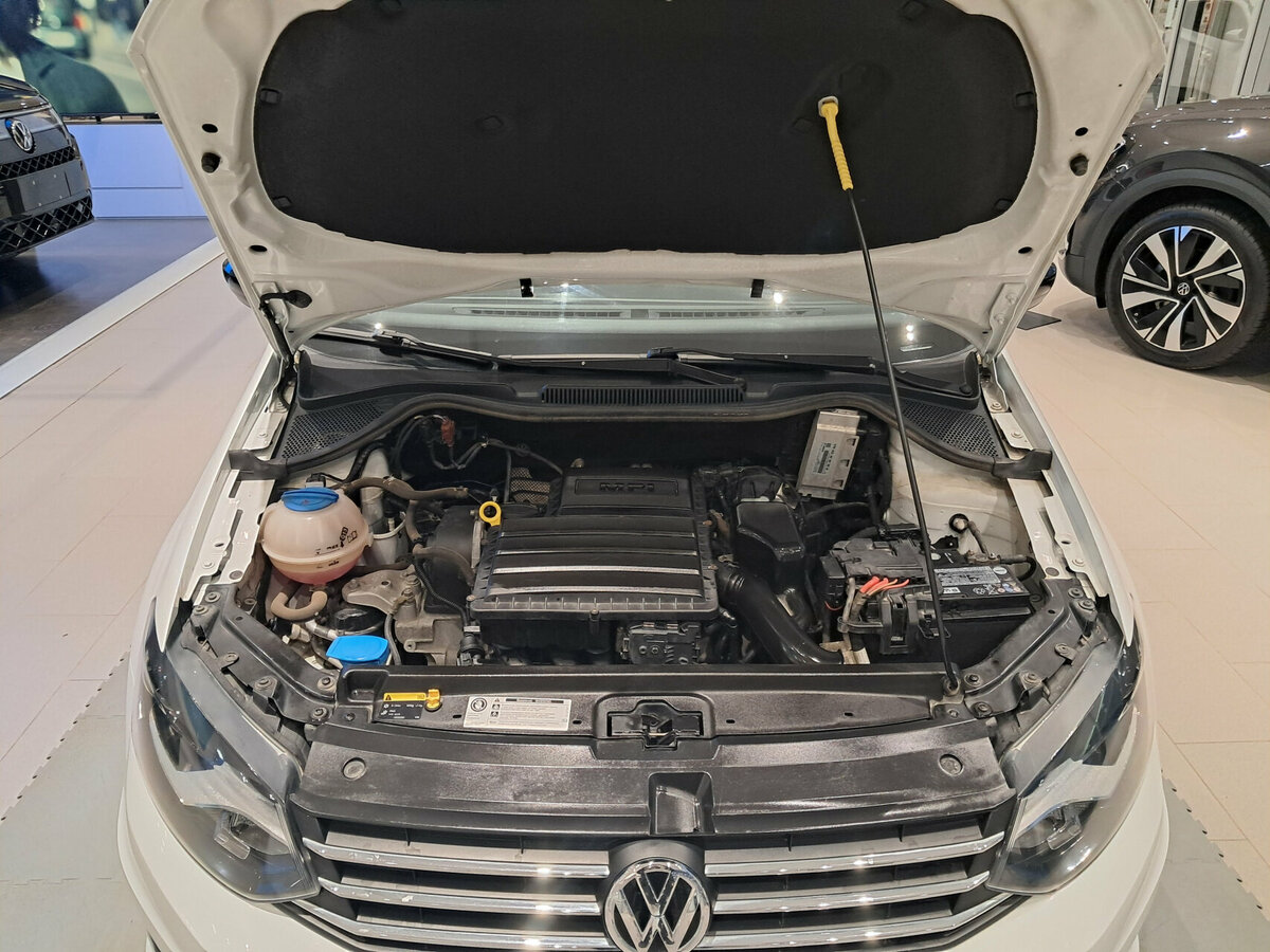 Volkswagen Polo V Рестайлинг, 2017 Фото №9