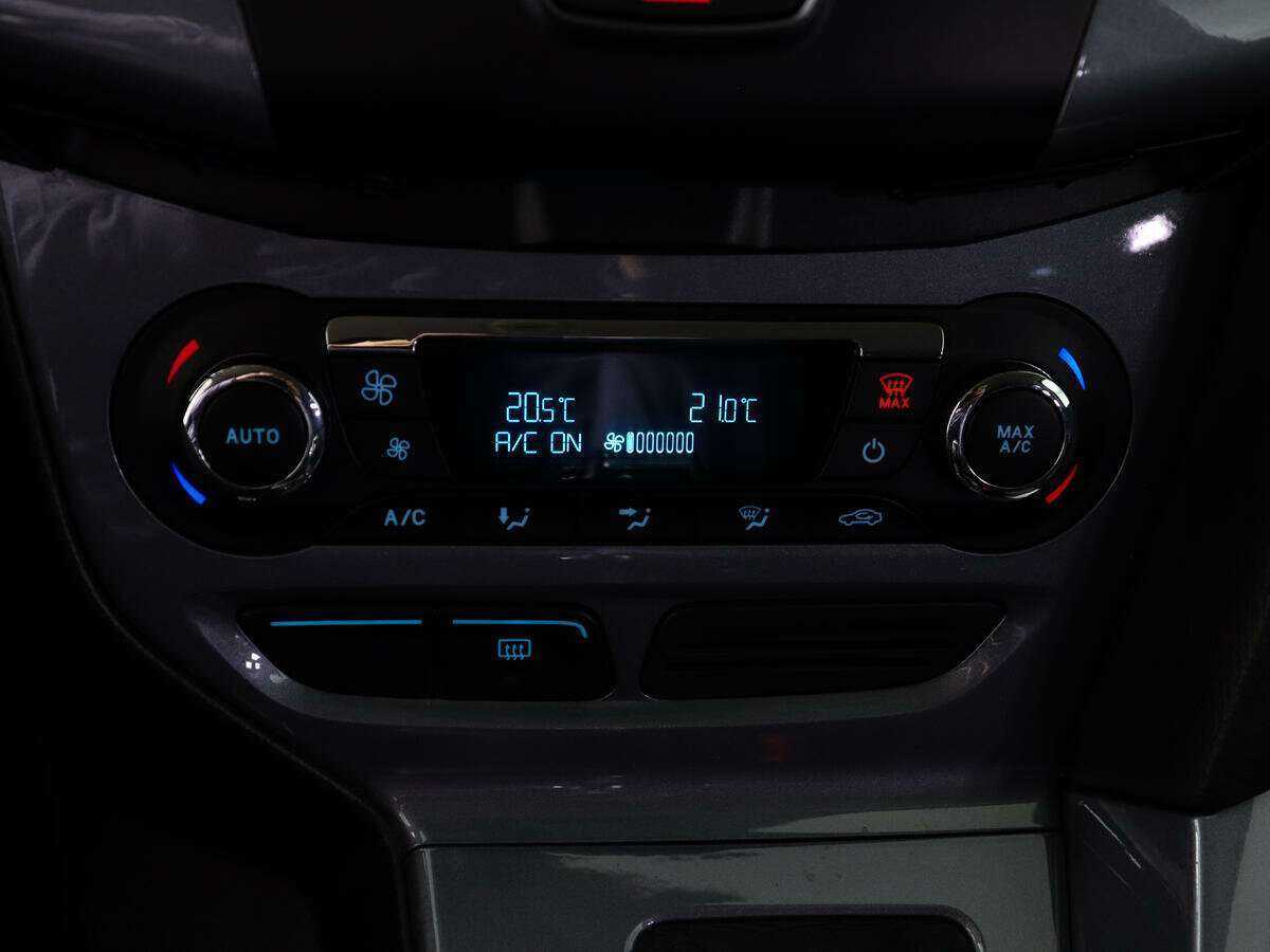 Ford Focus, 2012 Фото №19