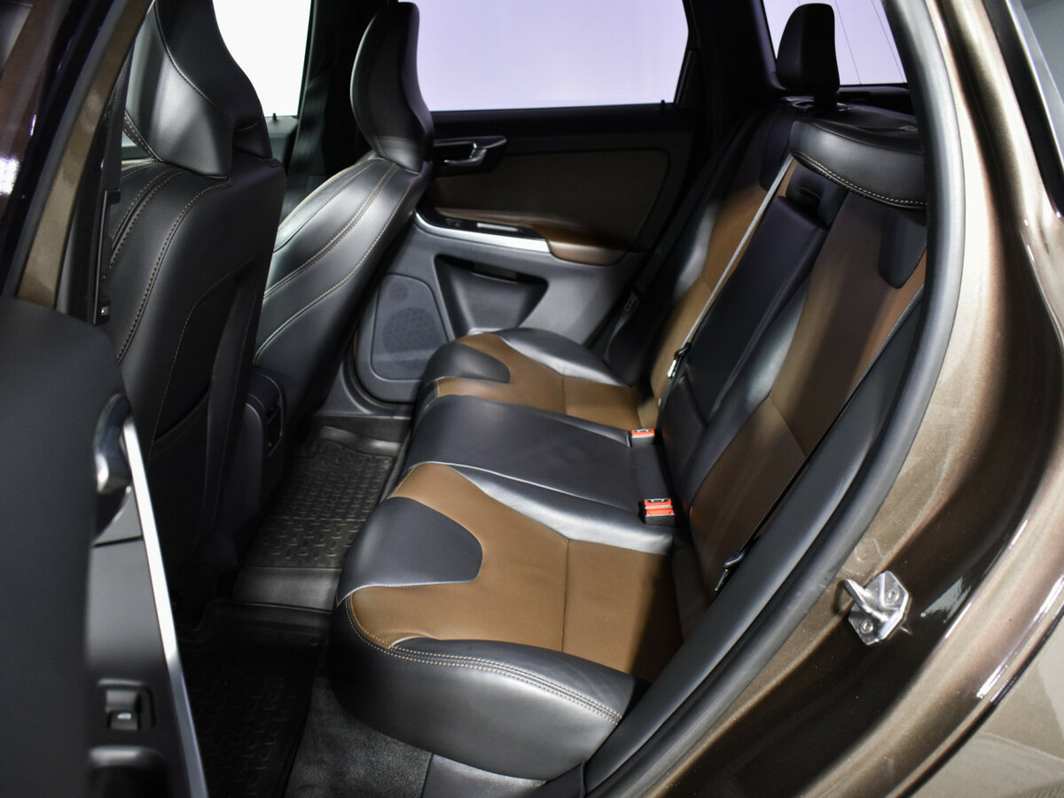 Volvo XC60 I Рестайлинг, 2017 Фото №10