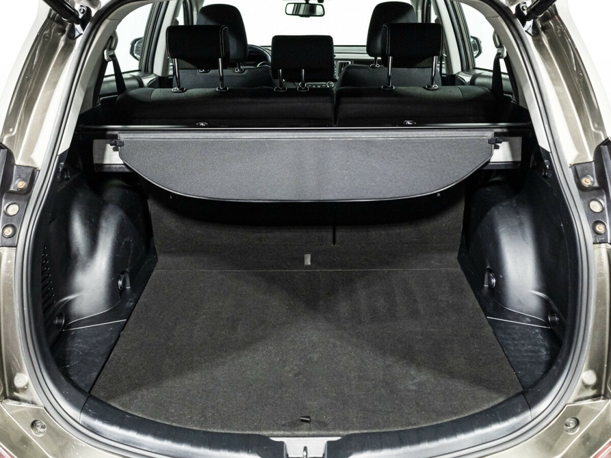 Toyota RAV4 IV (XA40) Рестайлинг, 2017 Фото №19