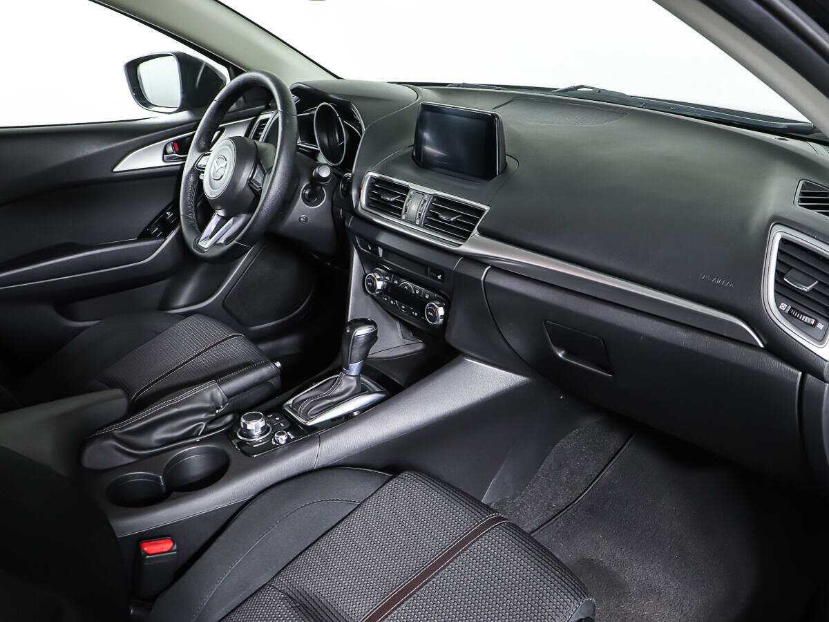 Mazda 3, 2017 Фото №9