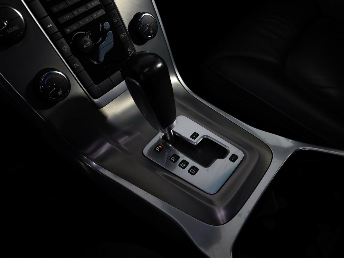 Volvo XC70 II, 2012 Фото №19