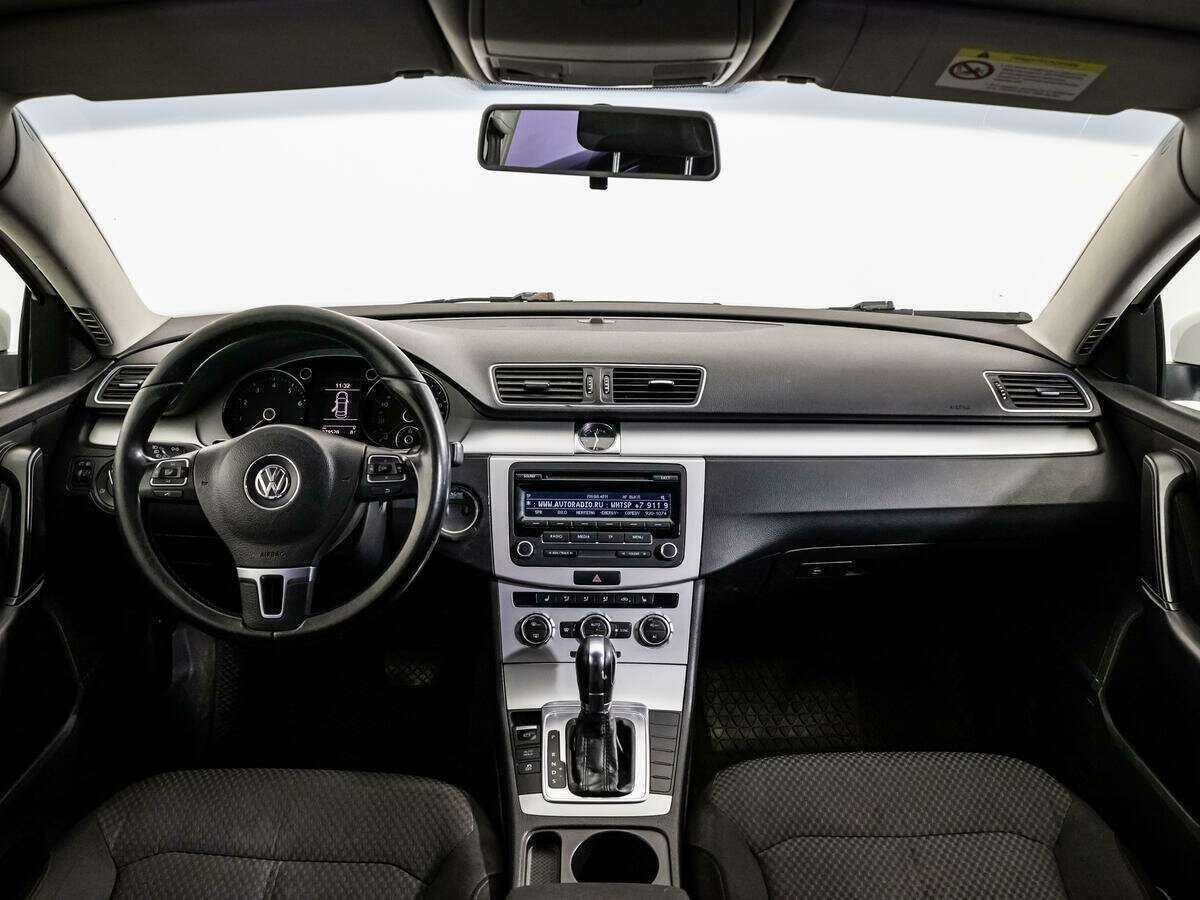 Volkswagen Passat, 2012 Фото №13