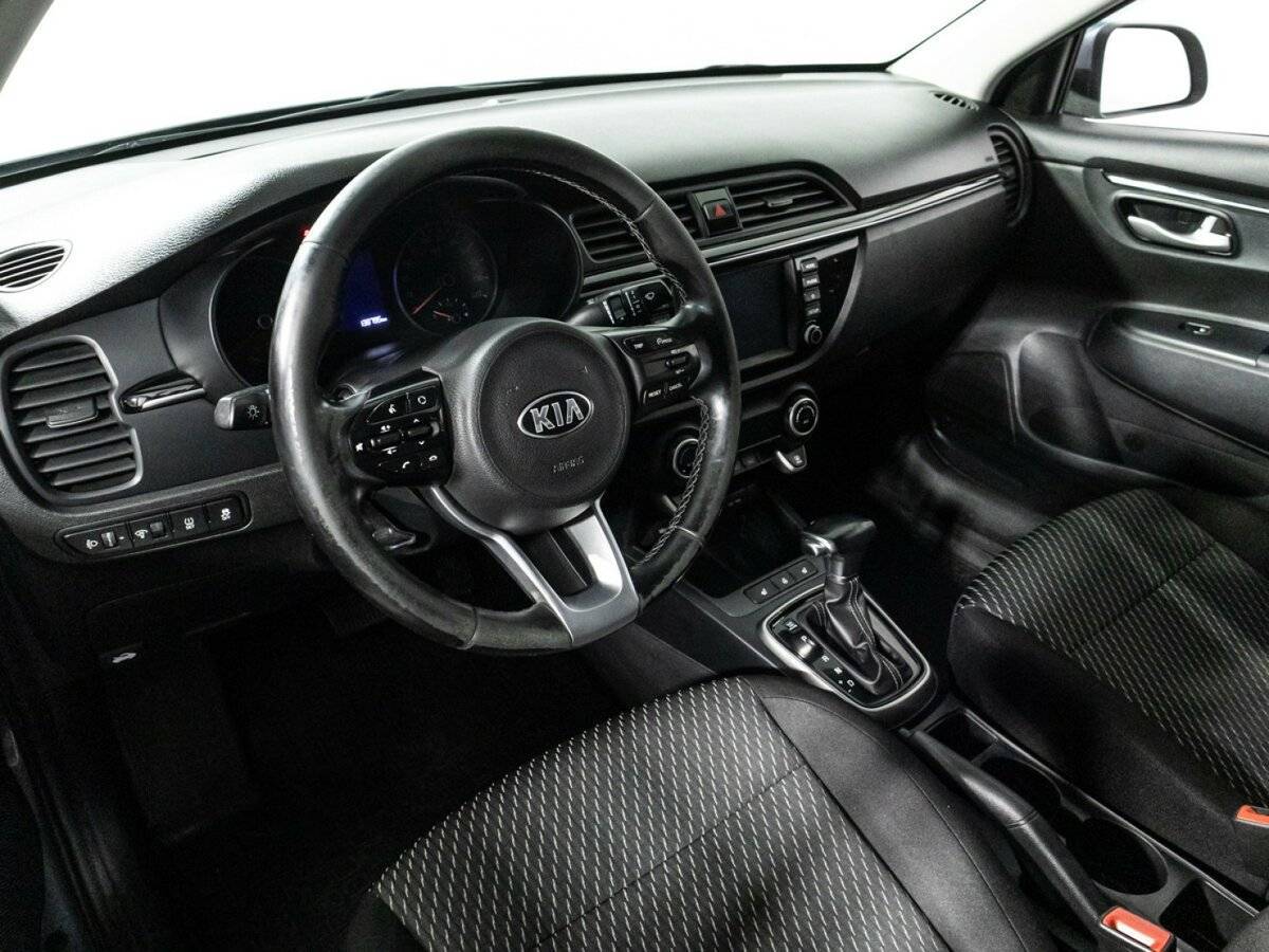 Kia Rio, 2018 Фото №11