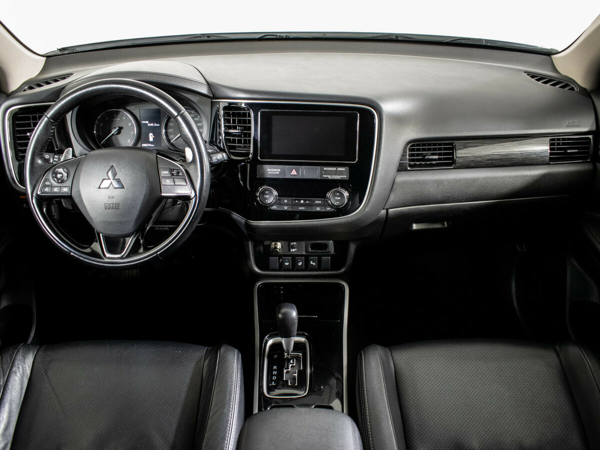 Mitsubishi Outlander III Рестайлинг 2, 2017 Фото №11