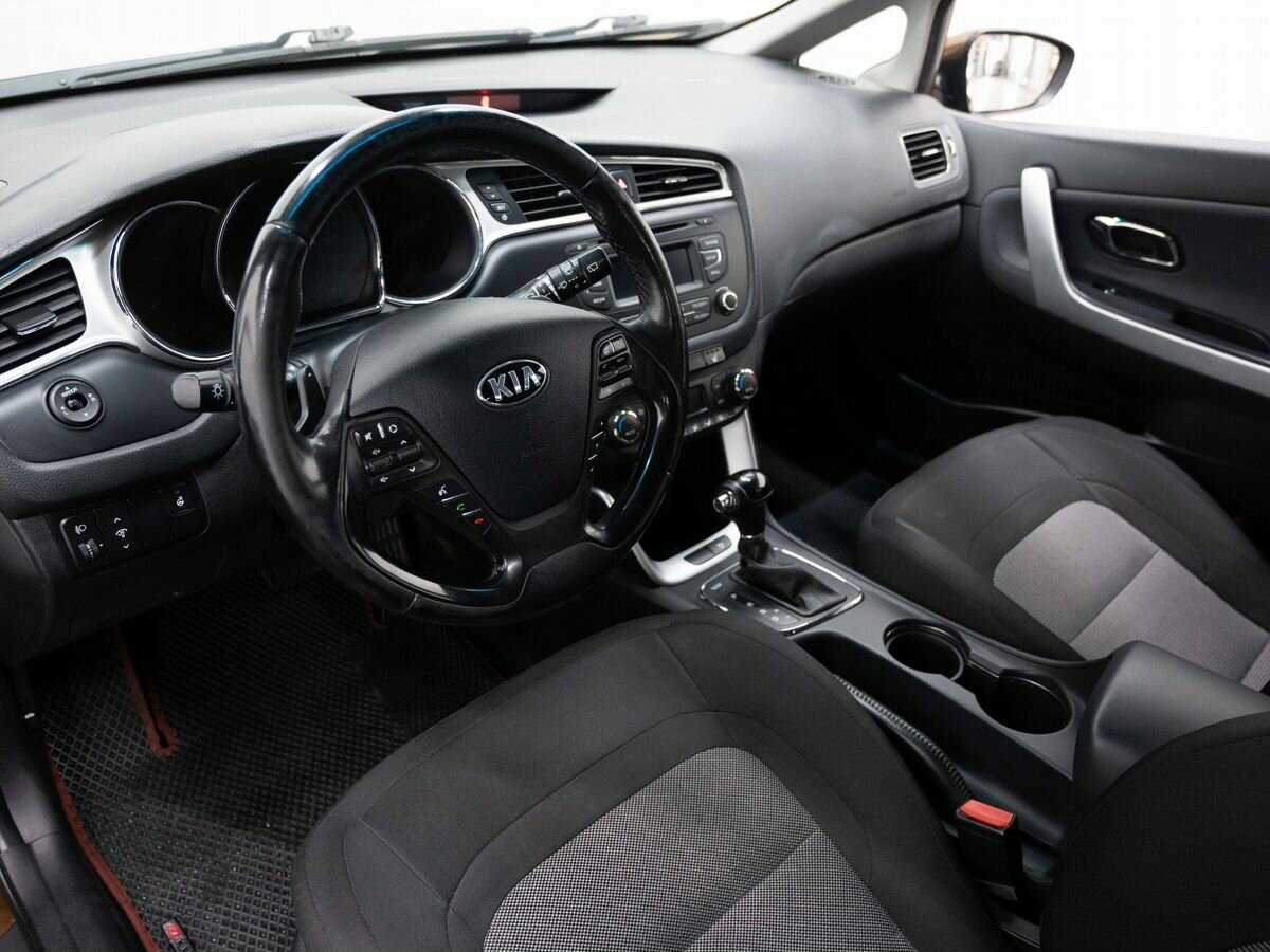 Kia Ceed, 2017 Фото №7