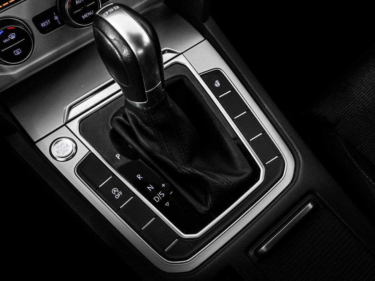 Volkswagen Passat, 2018 Фото №18