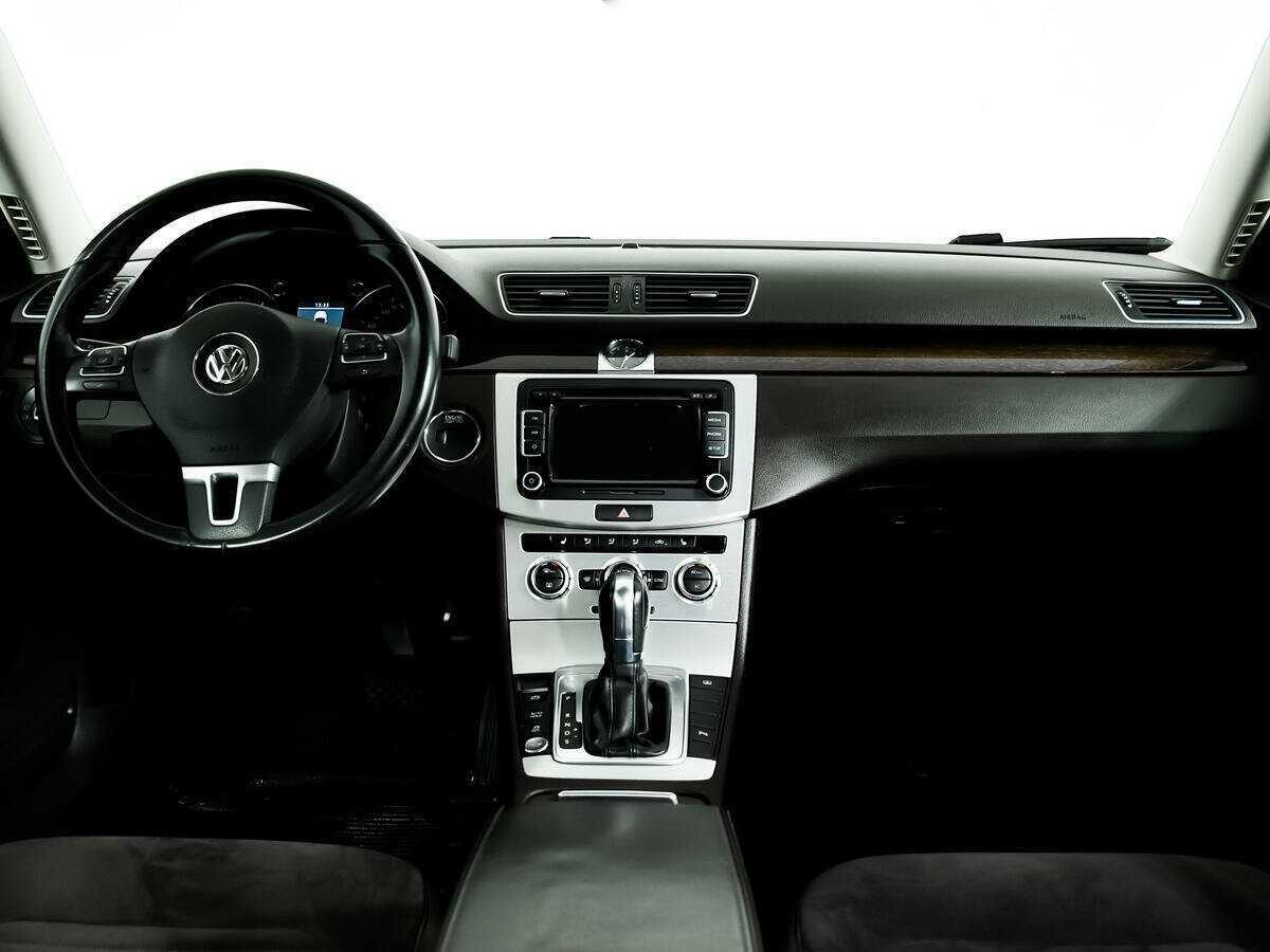 Volkswagen Passat, 2012 Фото №11