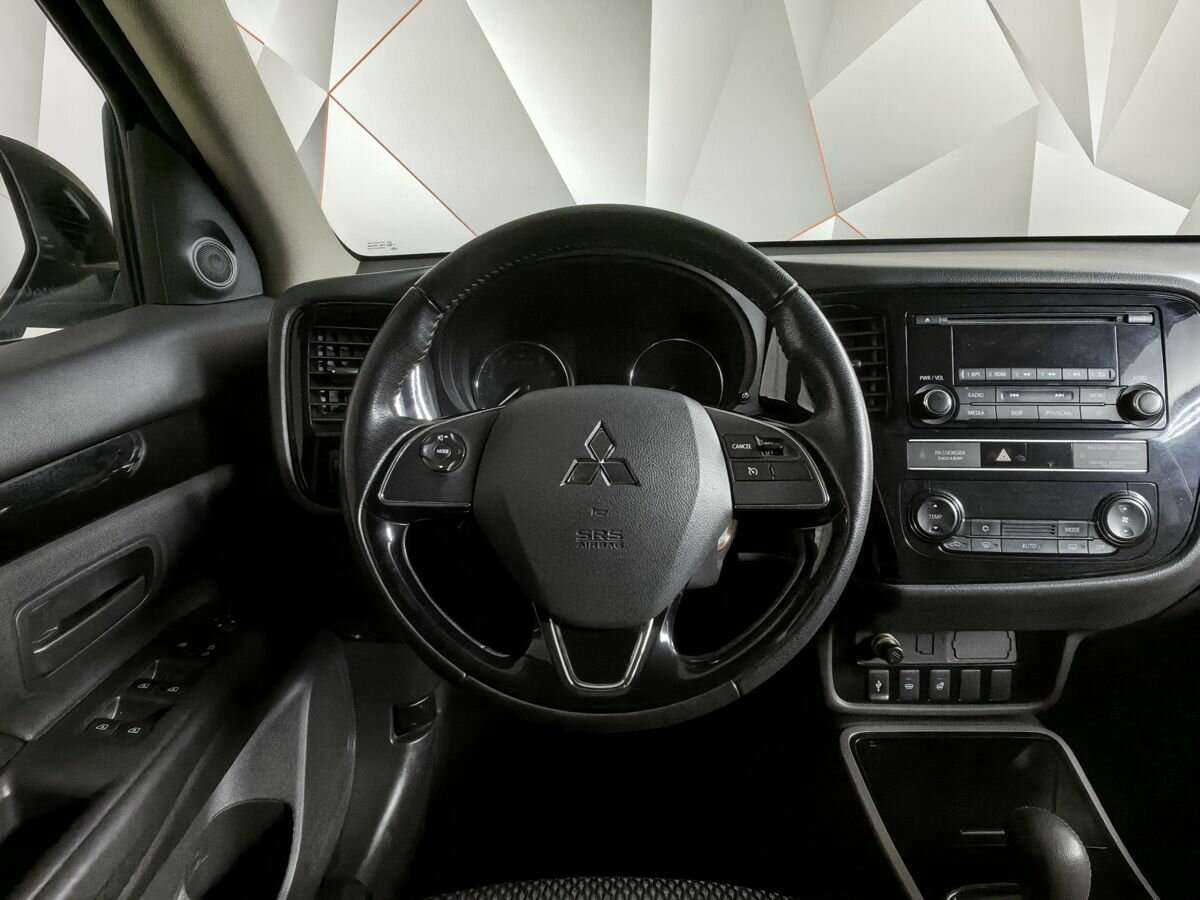 Mitsubishi Outlander, 2018 Фото №13