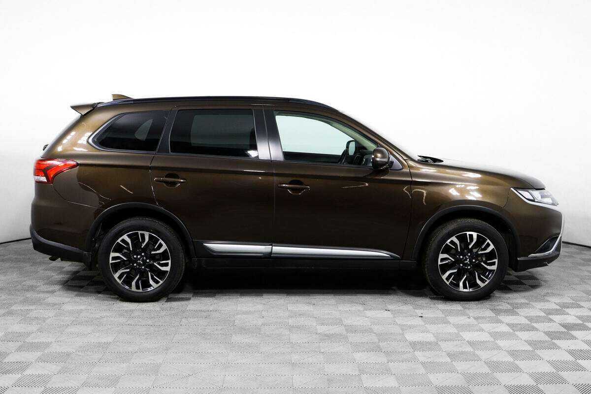 Mitsubishi Outlander, 2022 Фото №4