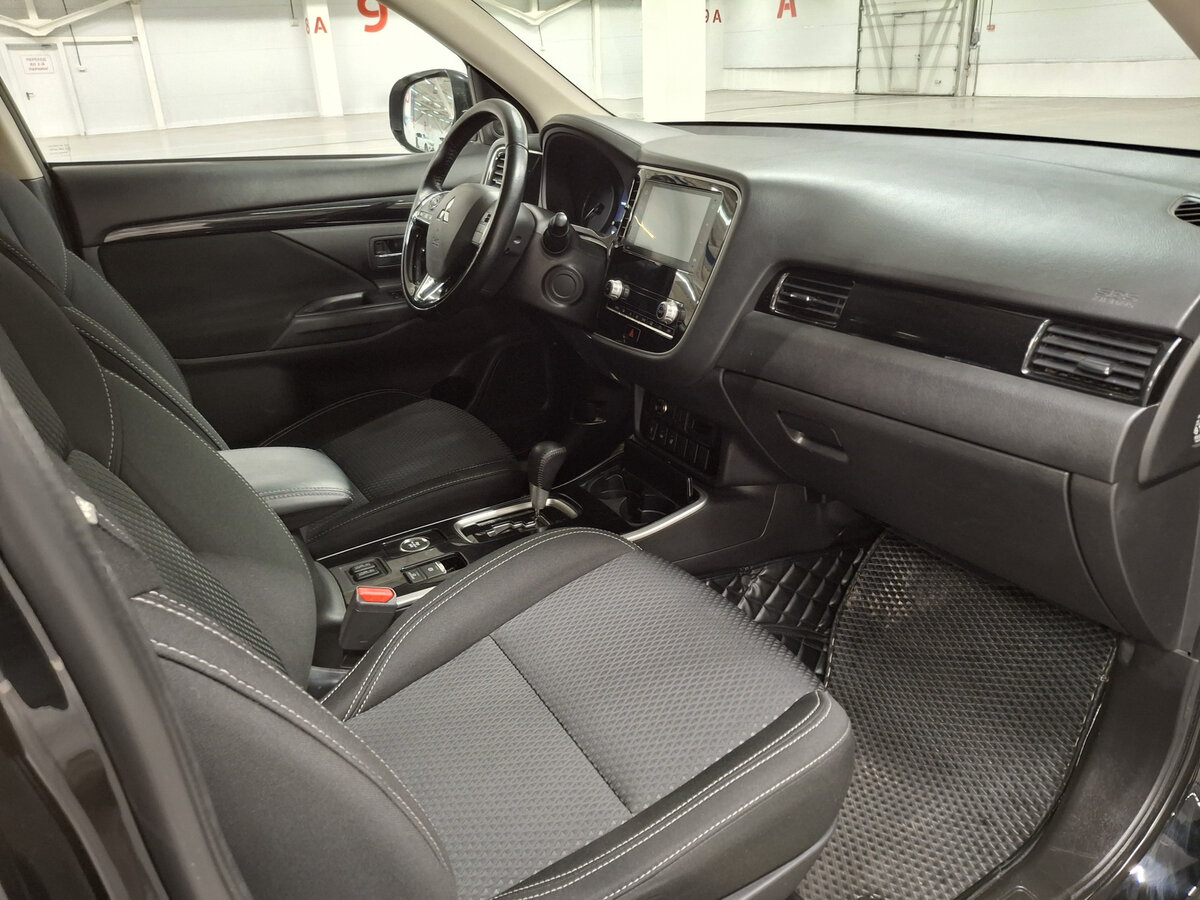 Mitsubishi Outlander III Рестайлинг 3, 2020 Фото №11