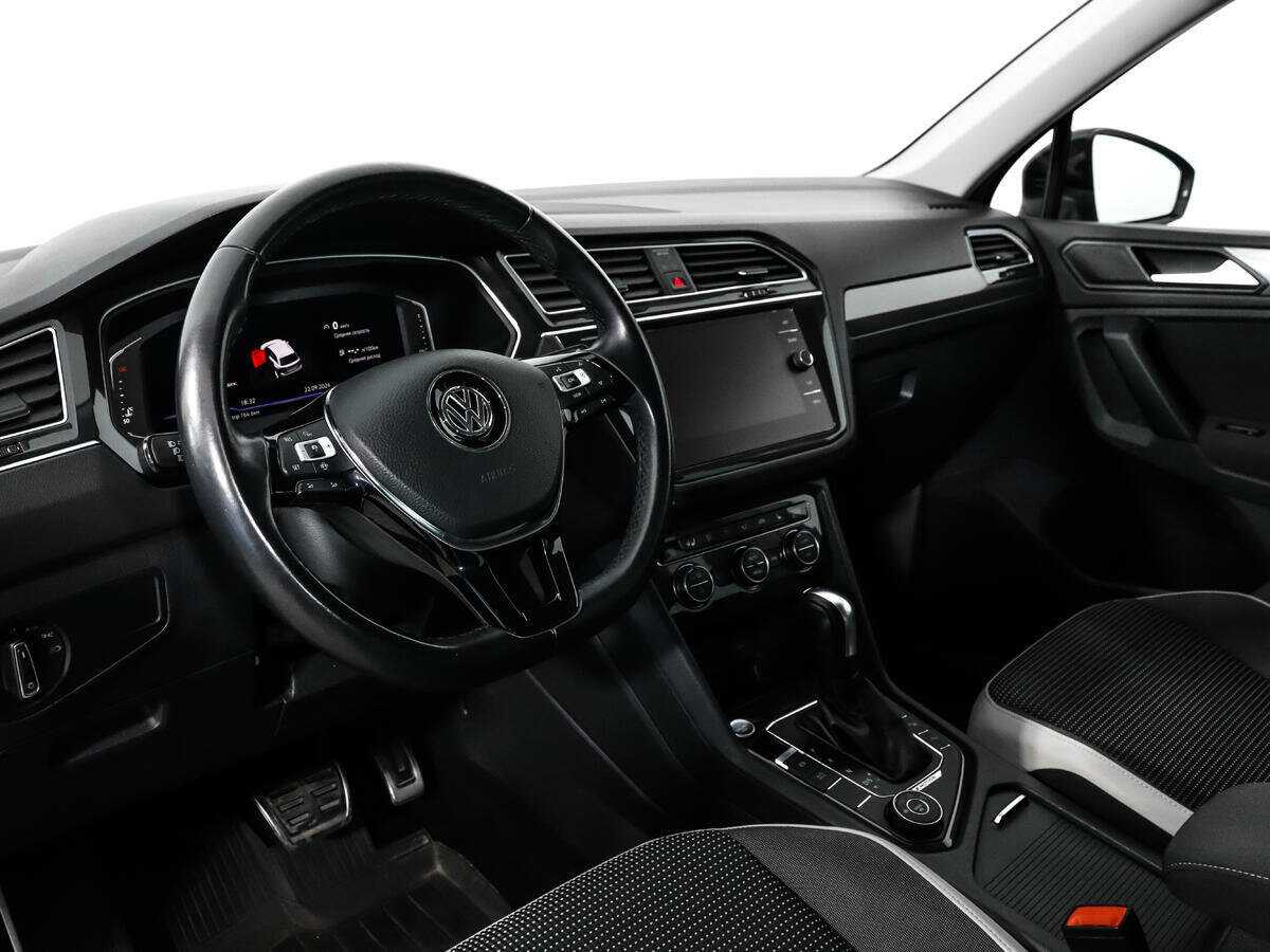 Volkswagen Tiguan, 2019 Фото №9