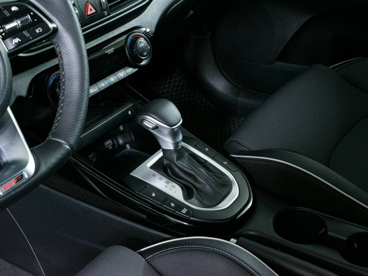 Kia Cerato, 2021 Фото №16