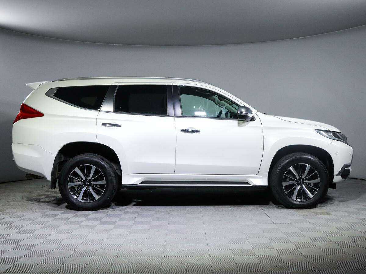Mitsubishi Pajero Sport, 2018 Фото №1