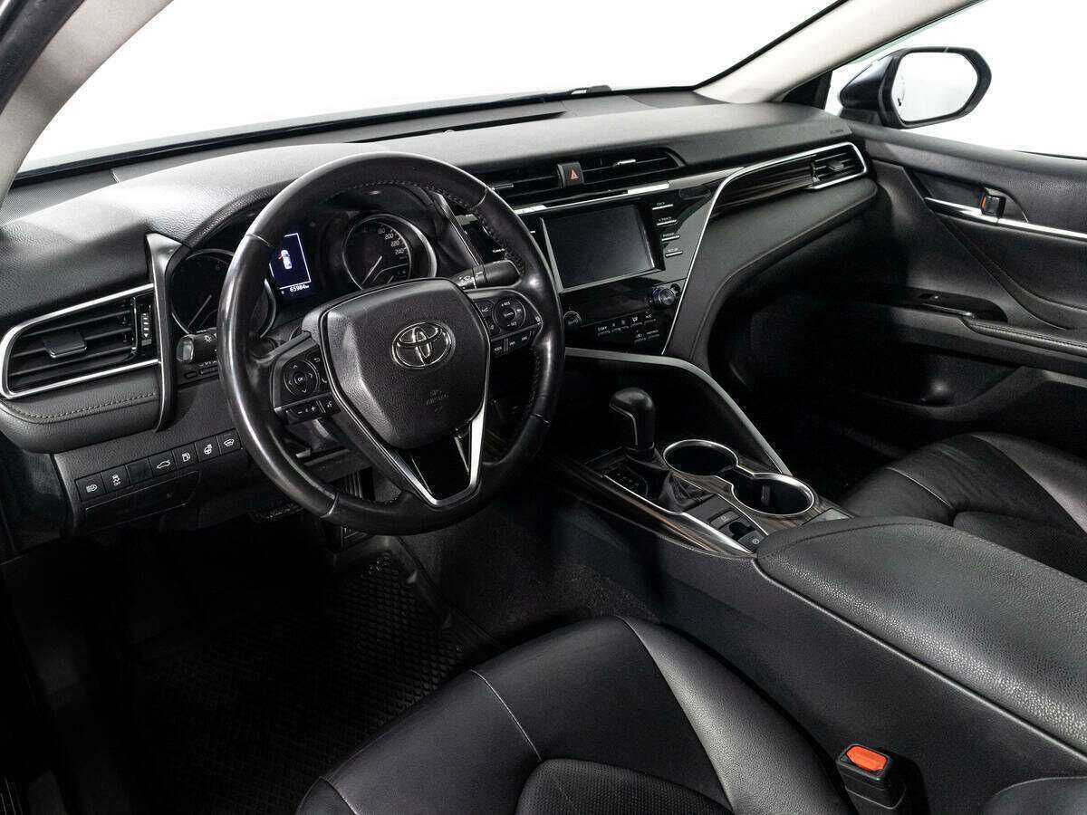 Toyota Camry, 2018 Фото №11