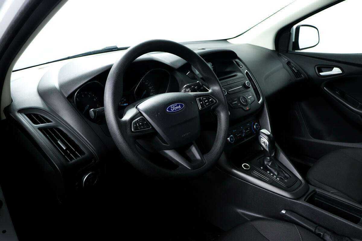 Ford Focus, 2018 Фото №13