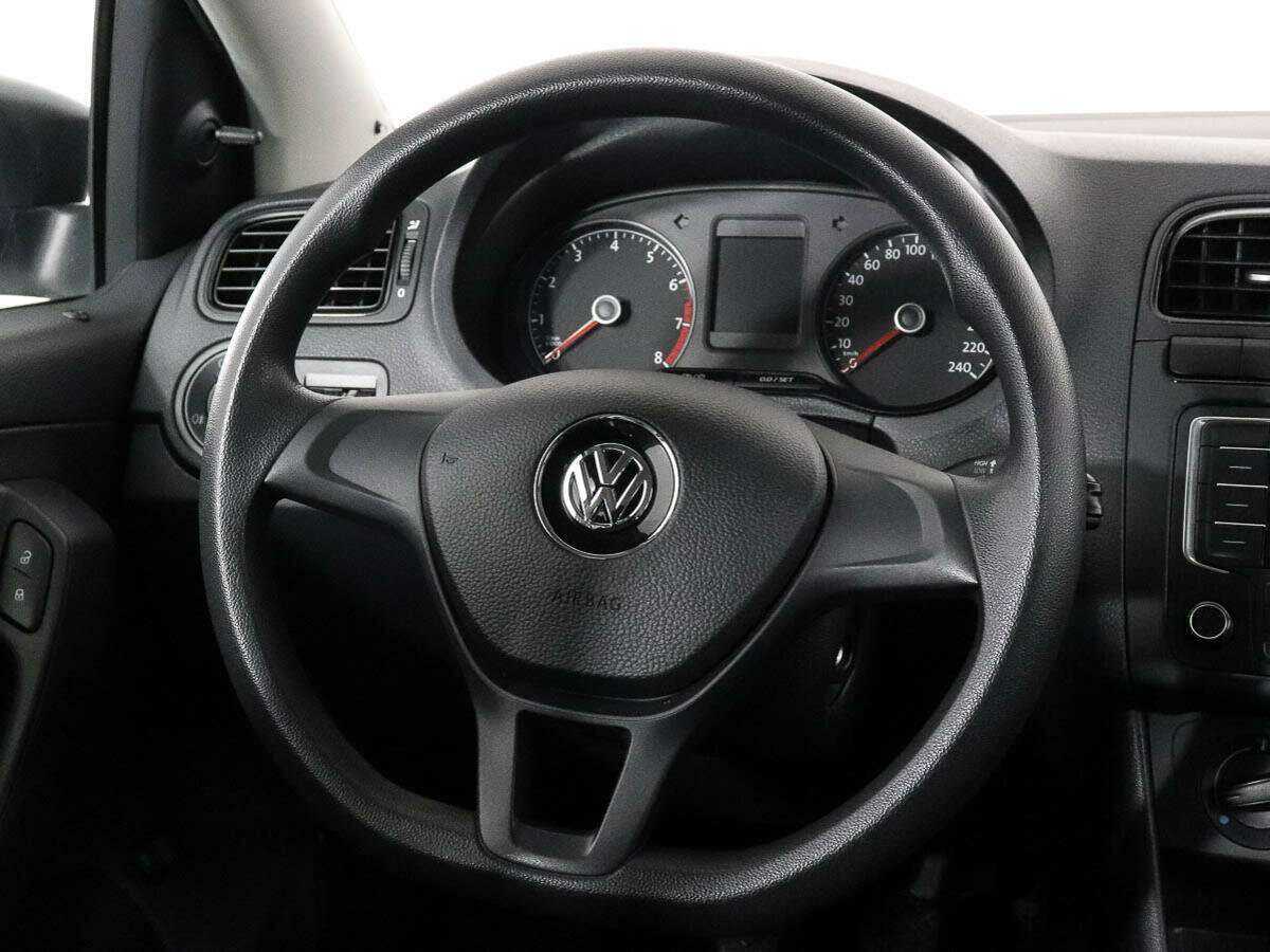 Volkswagen Polo, 2015 Фото №11