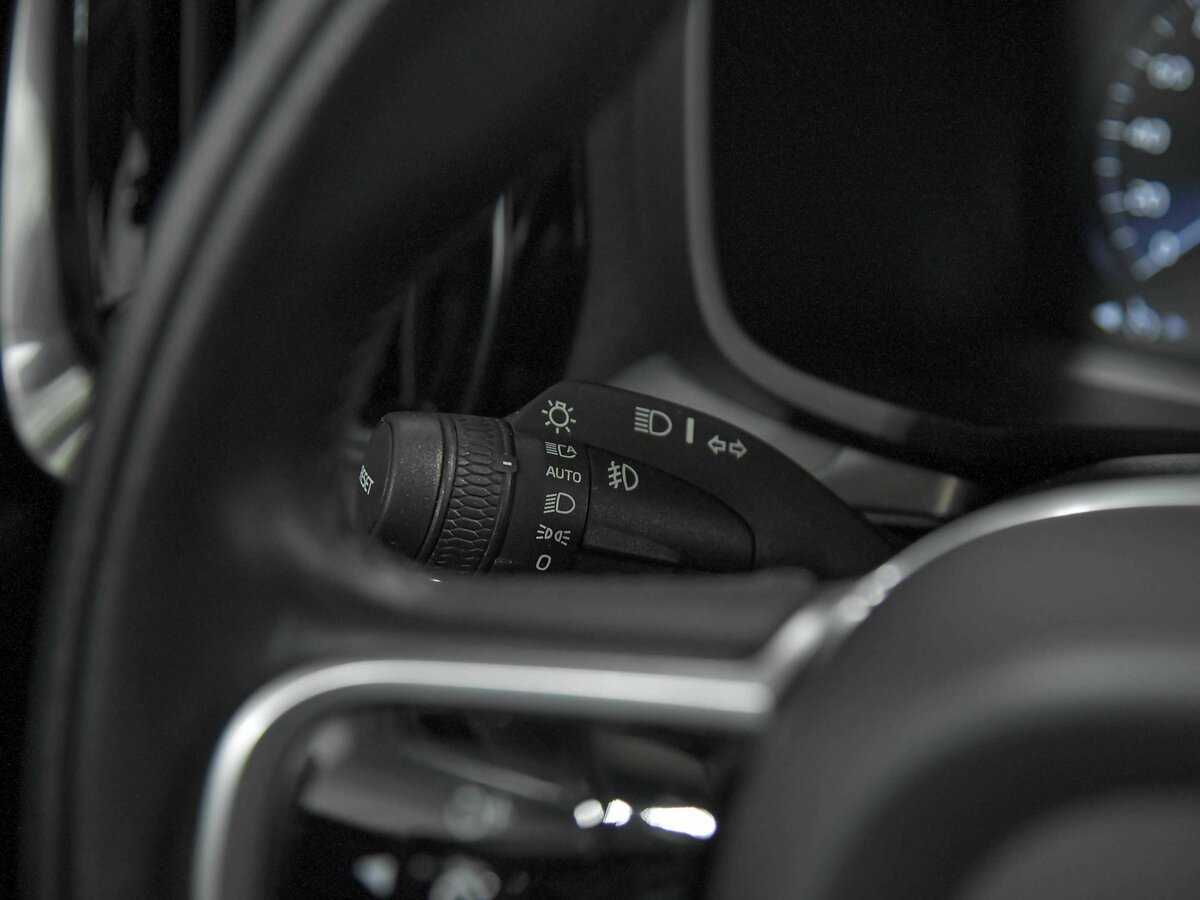 Volvo V60, 2020 Фото №7