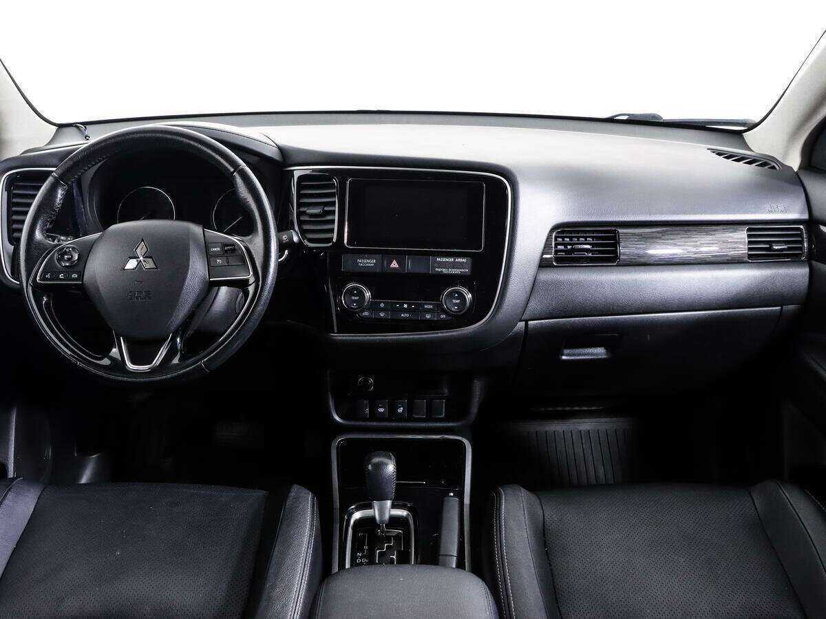 Mitsubishi Outlander, 2018 Фото №8