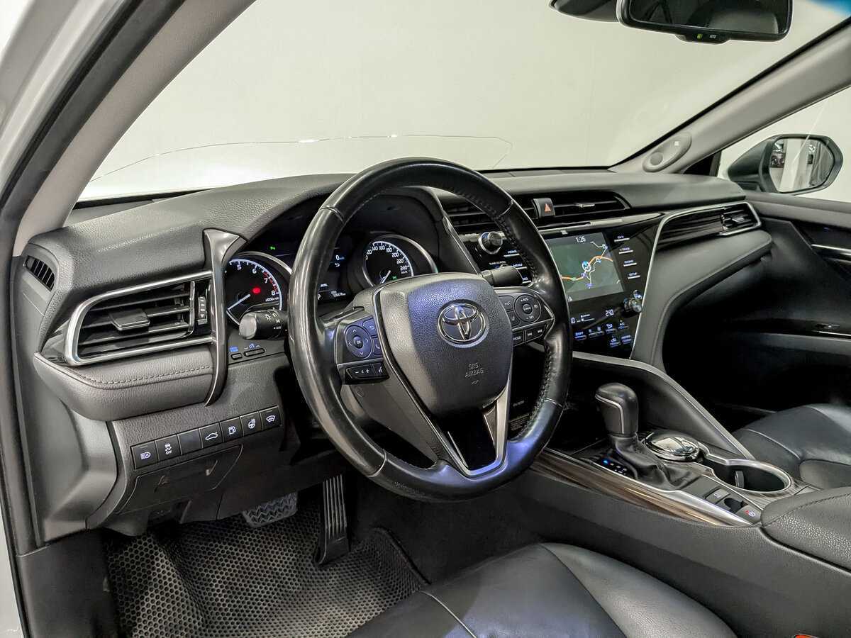 Toyota Camry, 2019 Фото №16