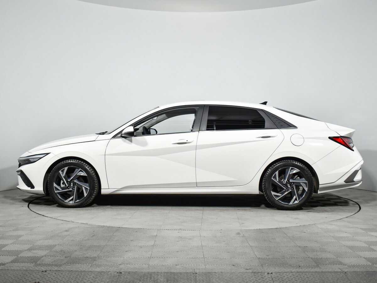 Hyundai Elantra, 2023 Фото №8