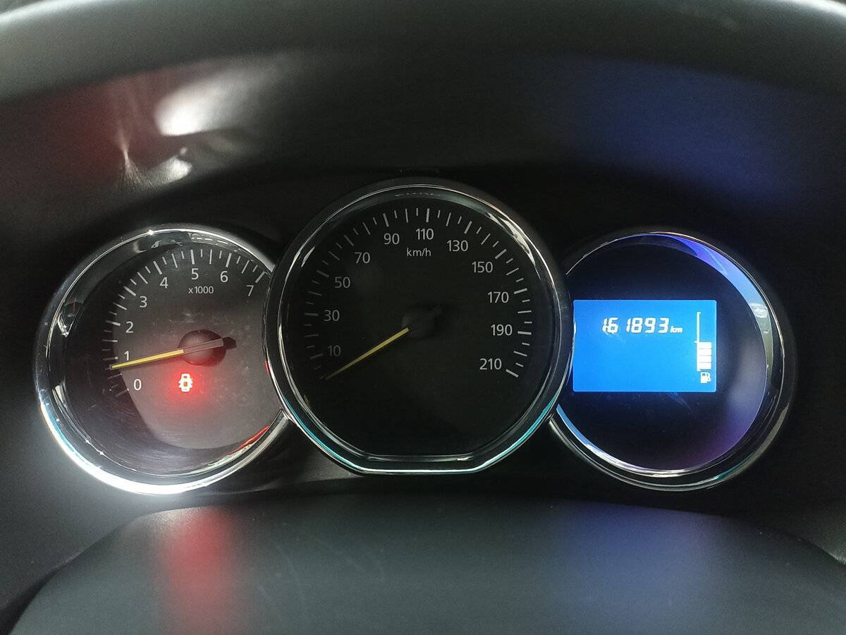 Renault Logan, 2017 Фото №13