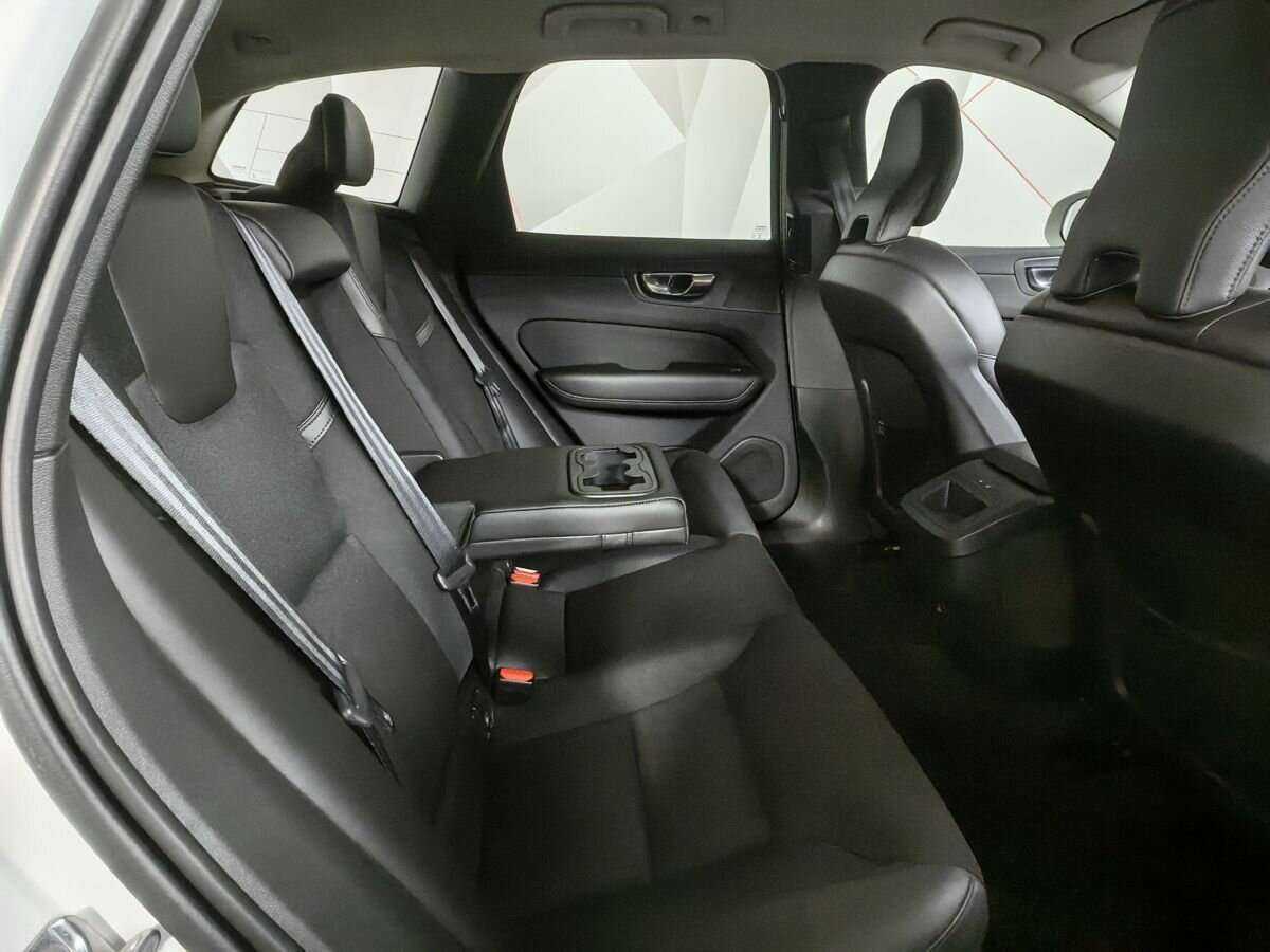 Volvo XC60, 2019 Фото №12