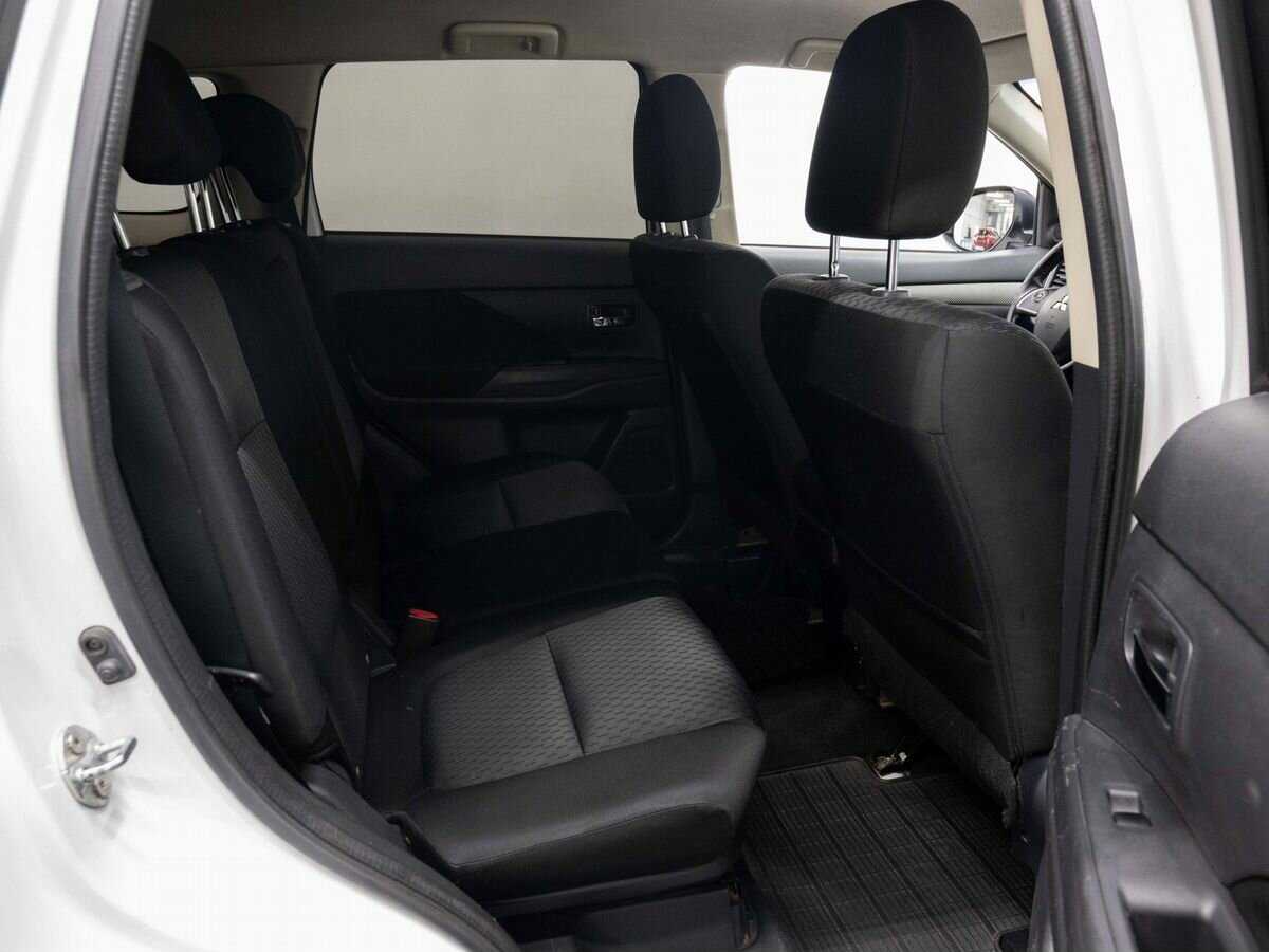 Mitsubishi Outlander, 2012 Фото №12