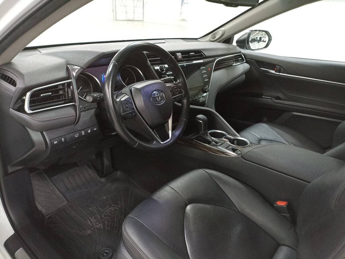 Toyota Camry, 2019 Фото №16