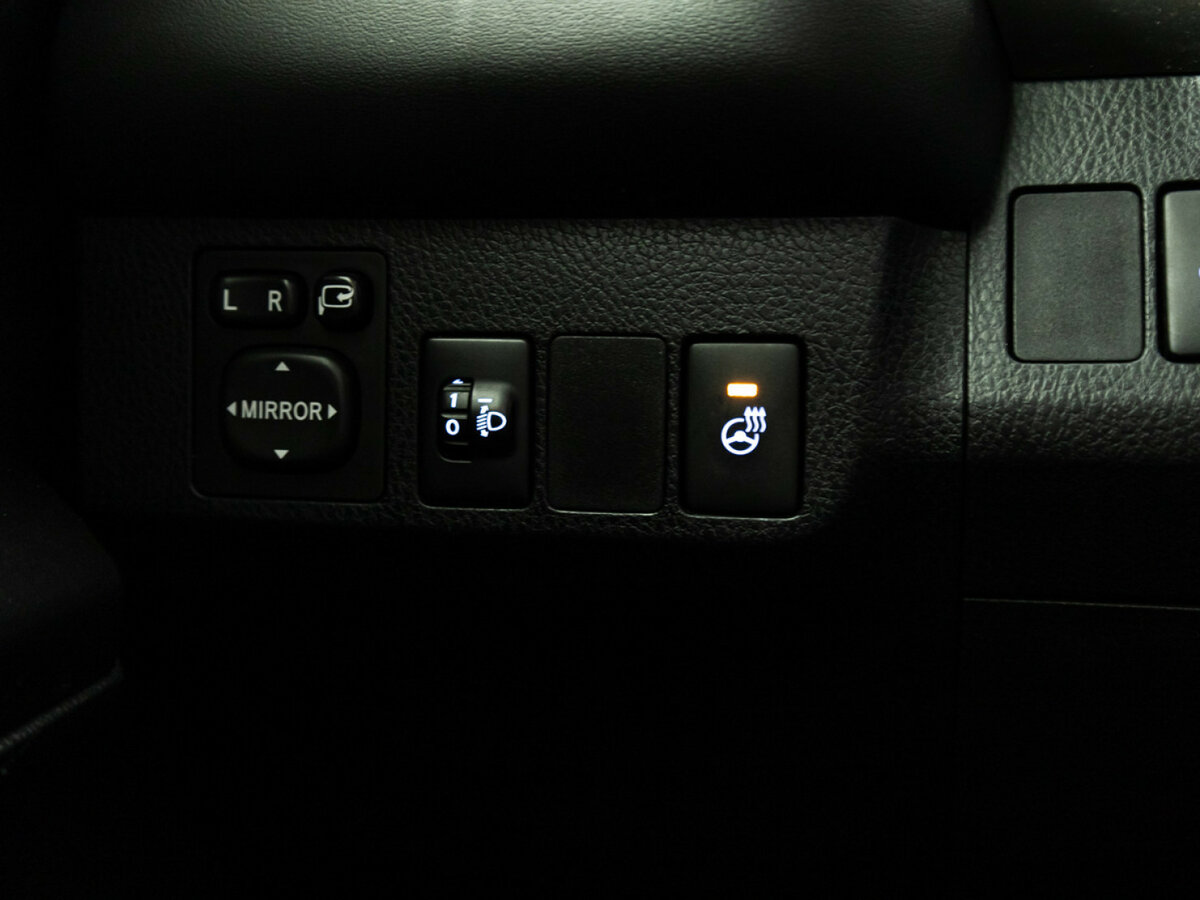 Toyota RAV4 IV (XA40) Рестайлинг, 2016 Фото №19