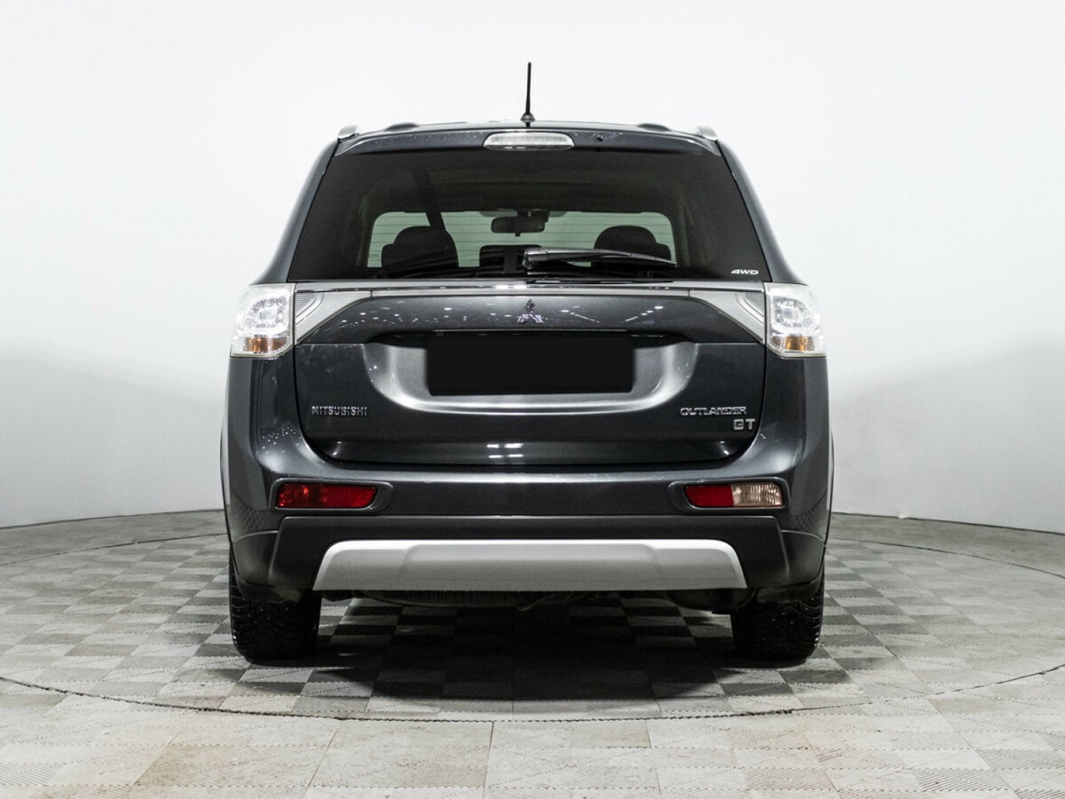 Mitsubishi Outlander III Рестайлинг, 2014 Фото №6