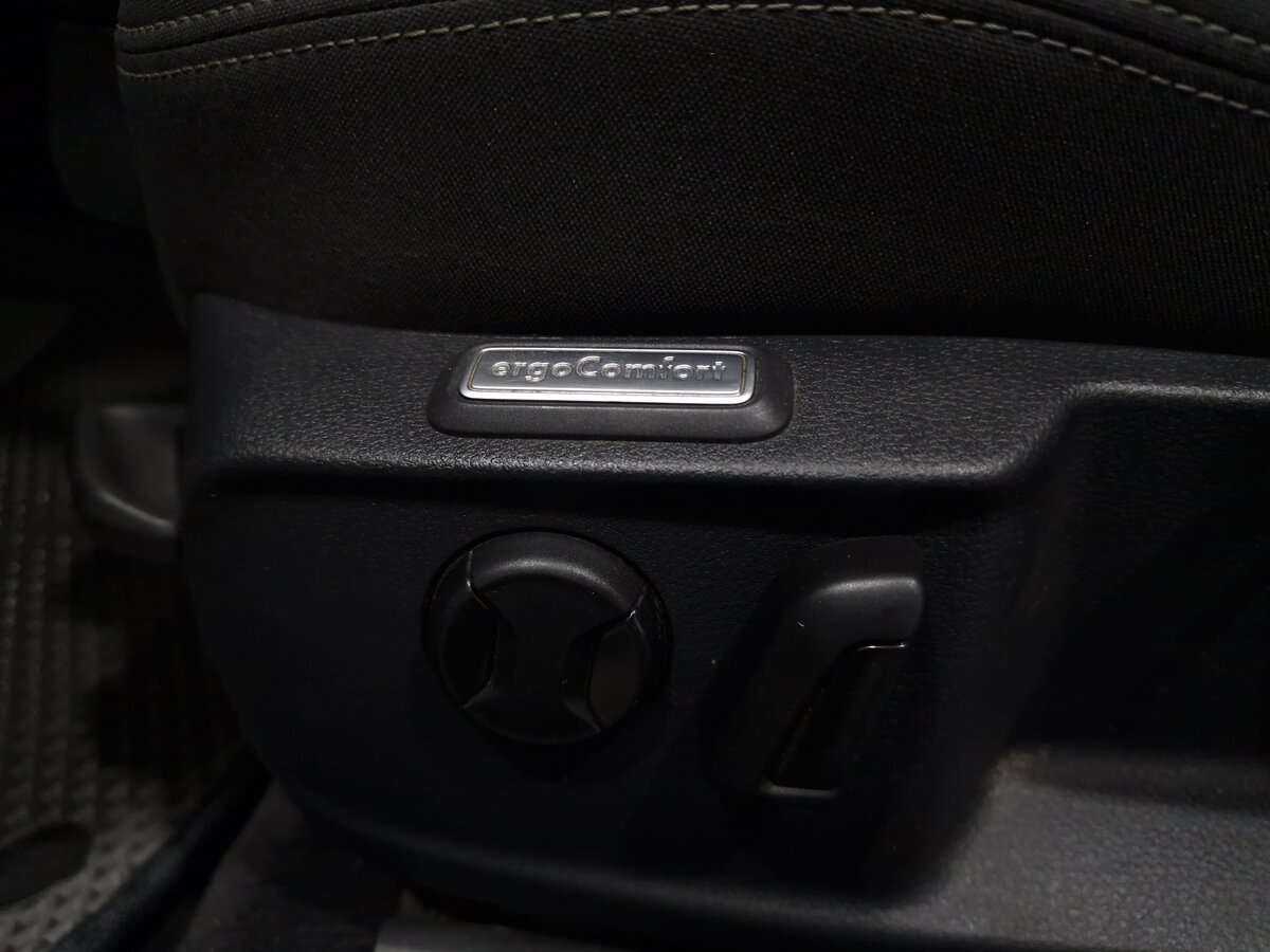 Volkswagen Passat, 2015 Фото №14