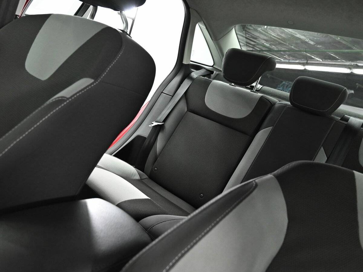 Ford Focus, 2012 Фото №12