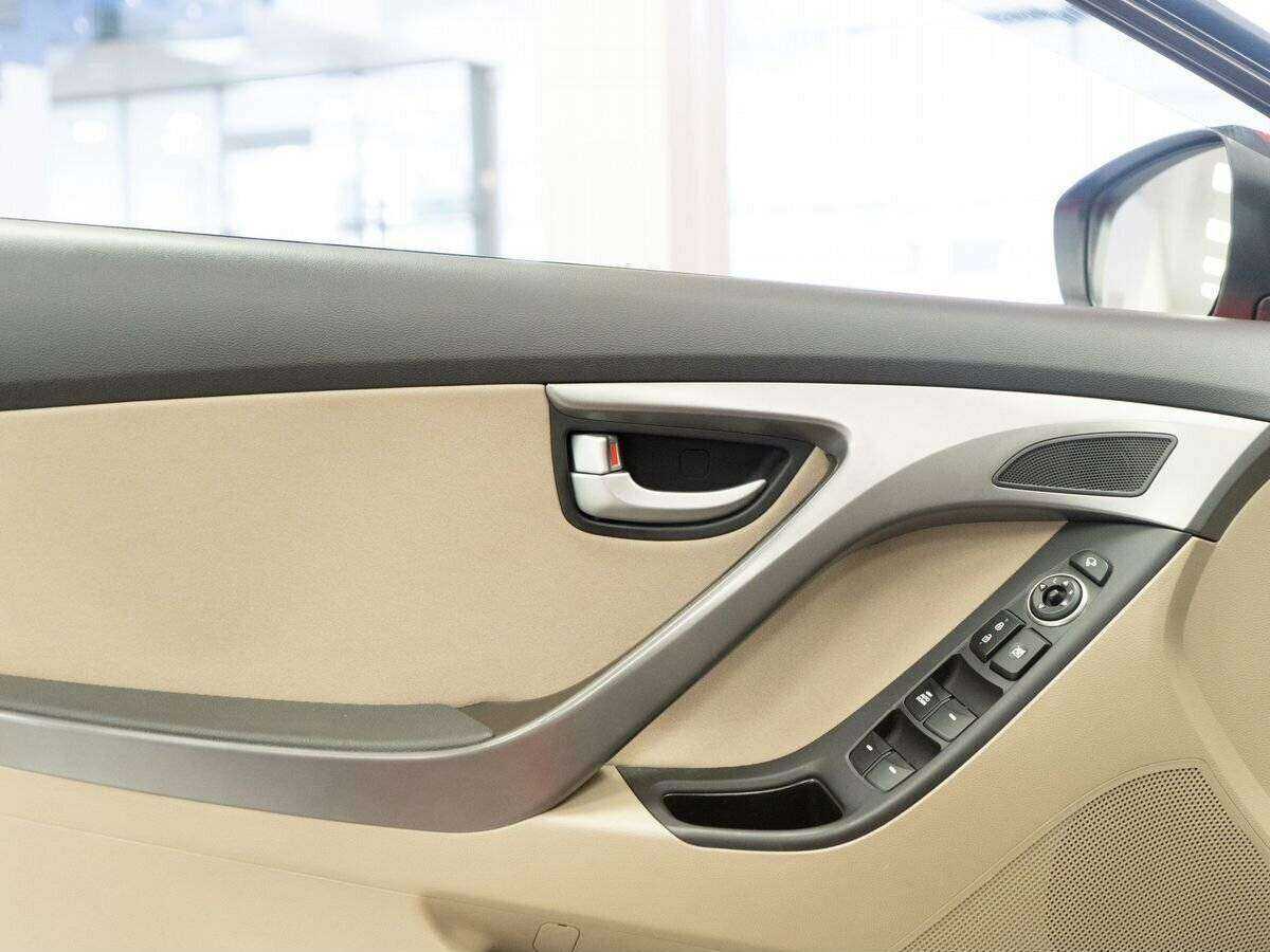 Hyundai Elantra, 2014 Фото №16