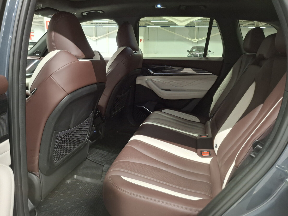 Geely Monjaro I, 2023 Фото №11
