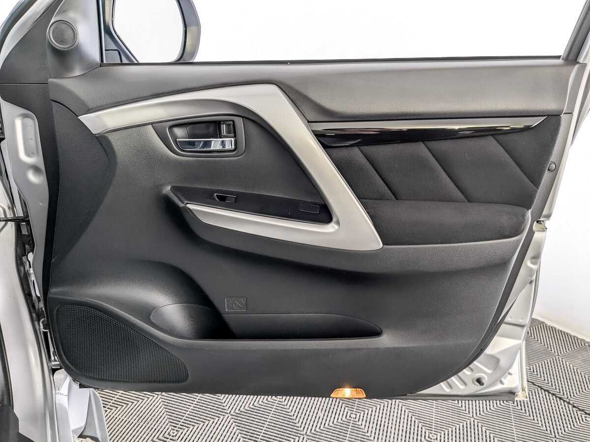 Mitsubishi Pajero Sport, 2018 Фото №24