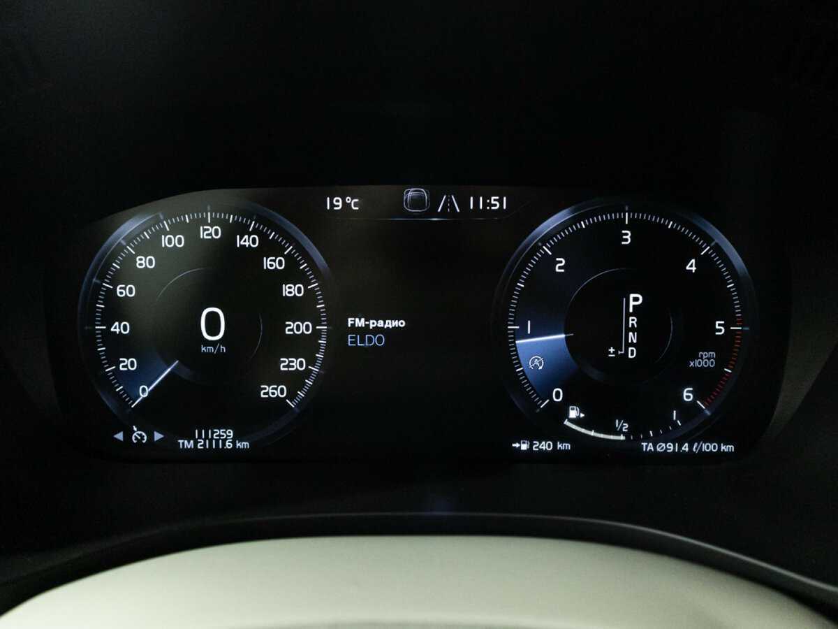 Volvo XC60, 2018 Фото №12