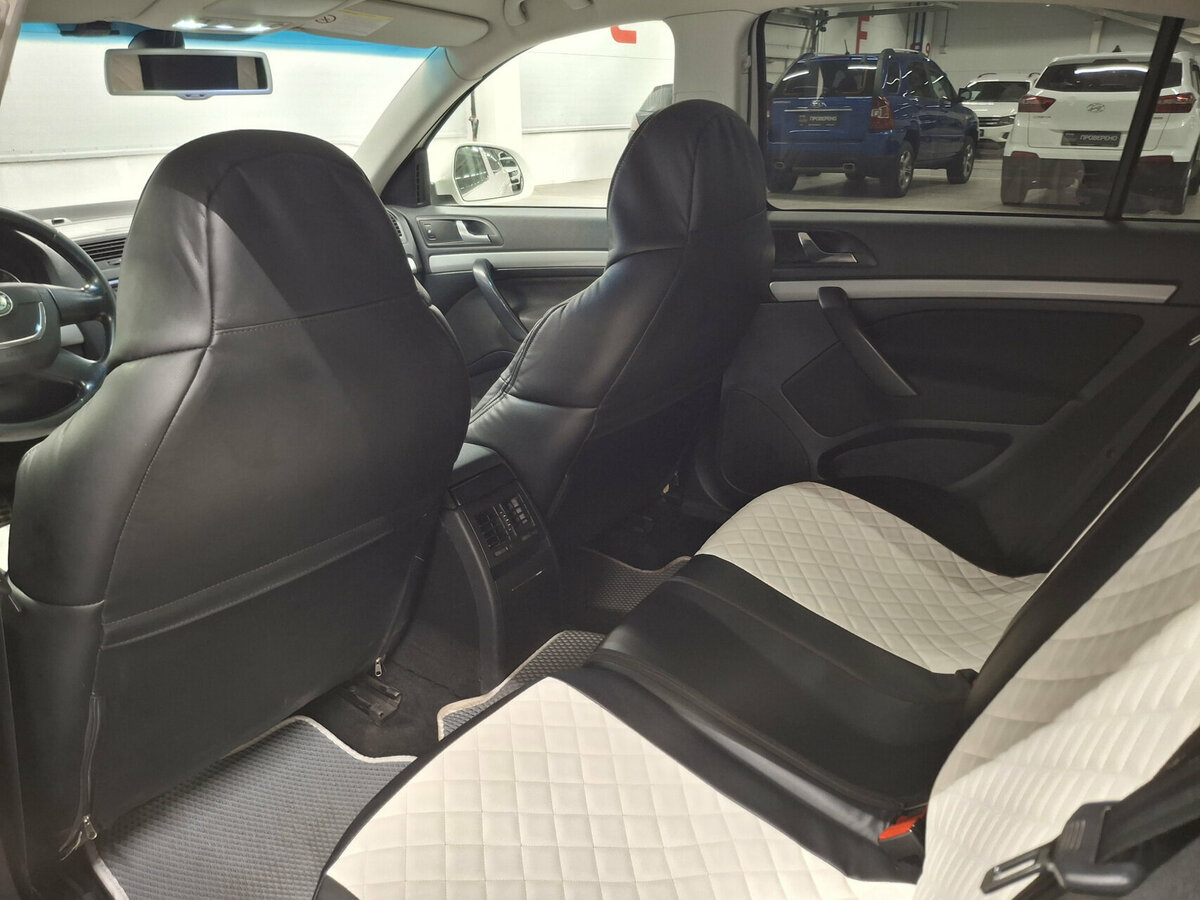 Skoda Octavia II (A5) Рестайлинг, 2012 Фото №12