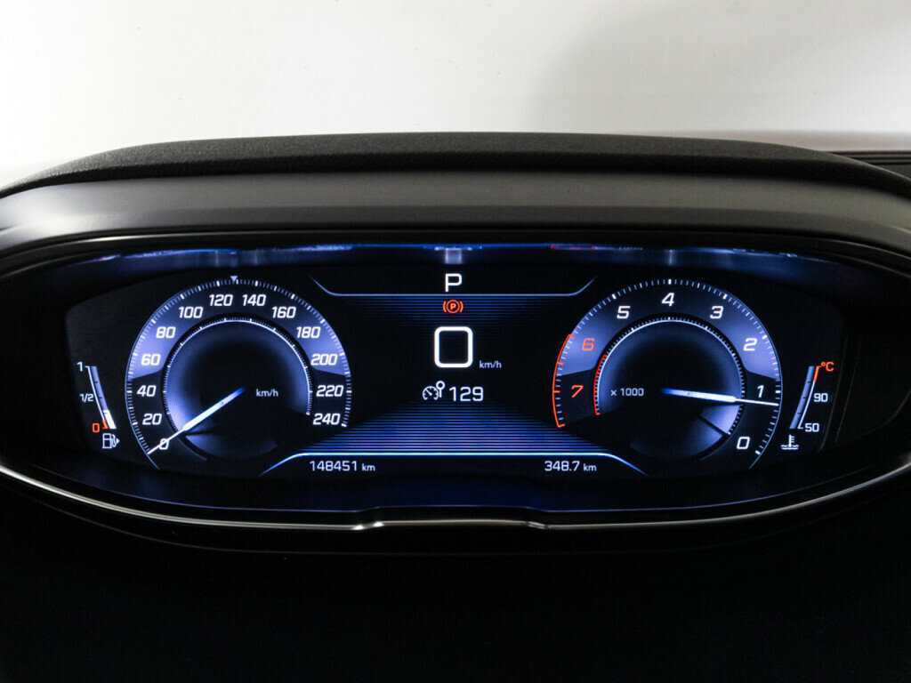 Peugeot 3008, 2019 Фото №12