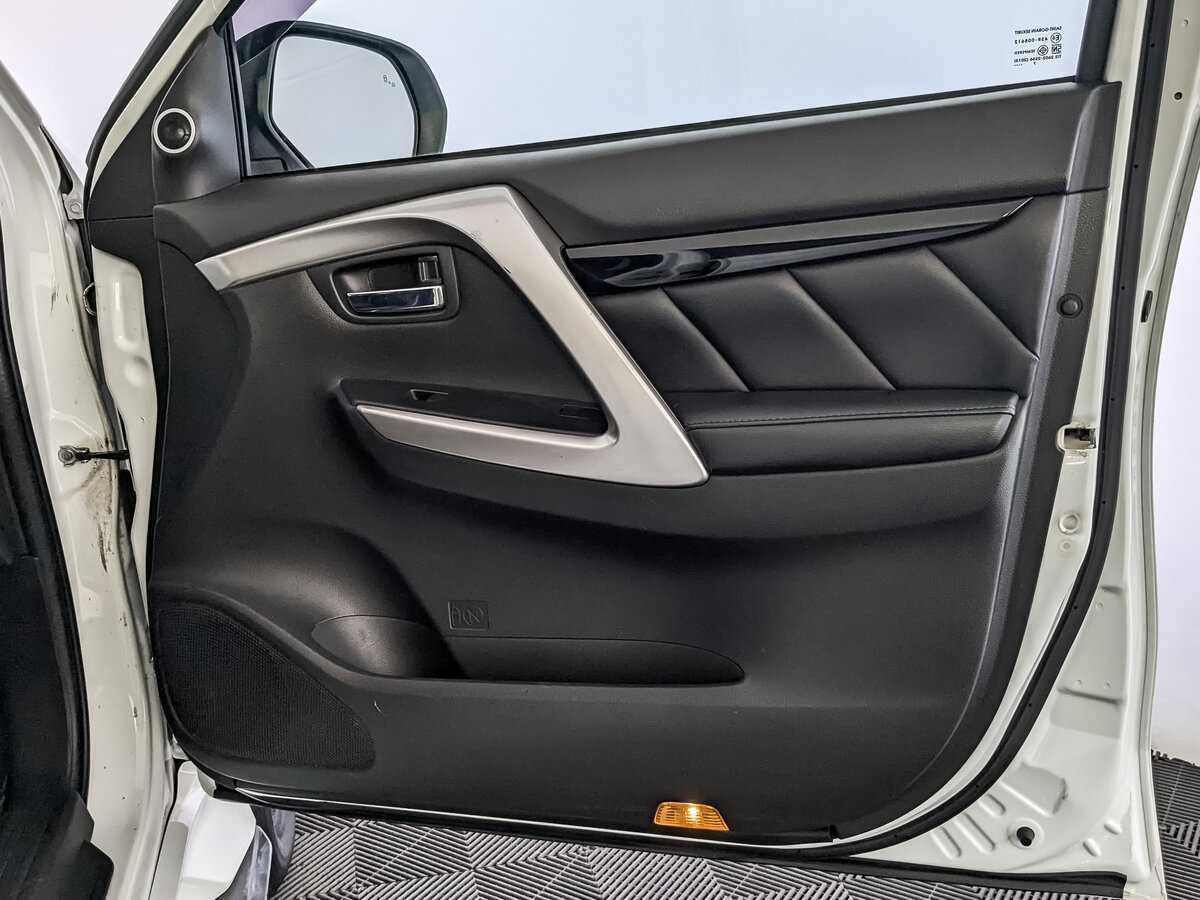 Mitsubishi Pajero Sport, 2017 Фото №23