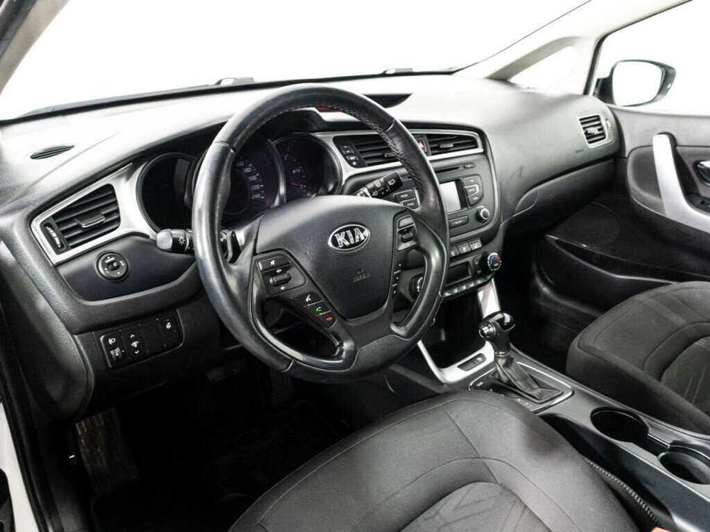 Kia Ceed, 2018 Фото №11