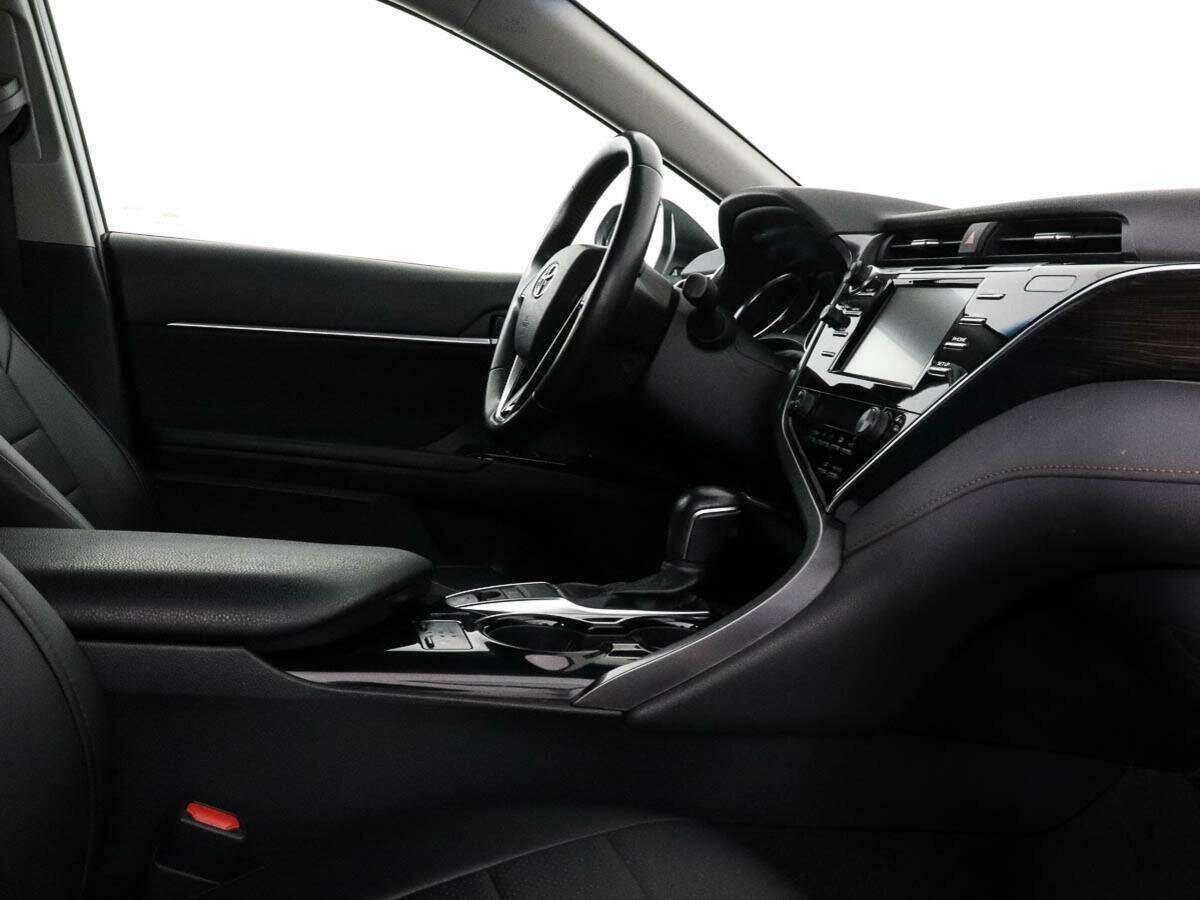 Toyota Camry, 2020 Фото №7
