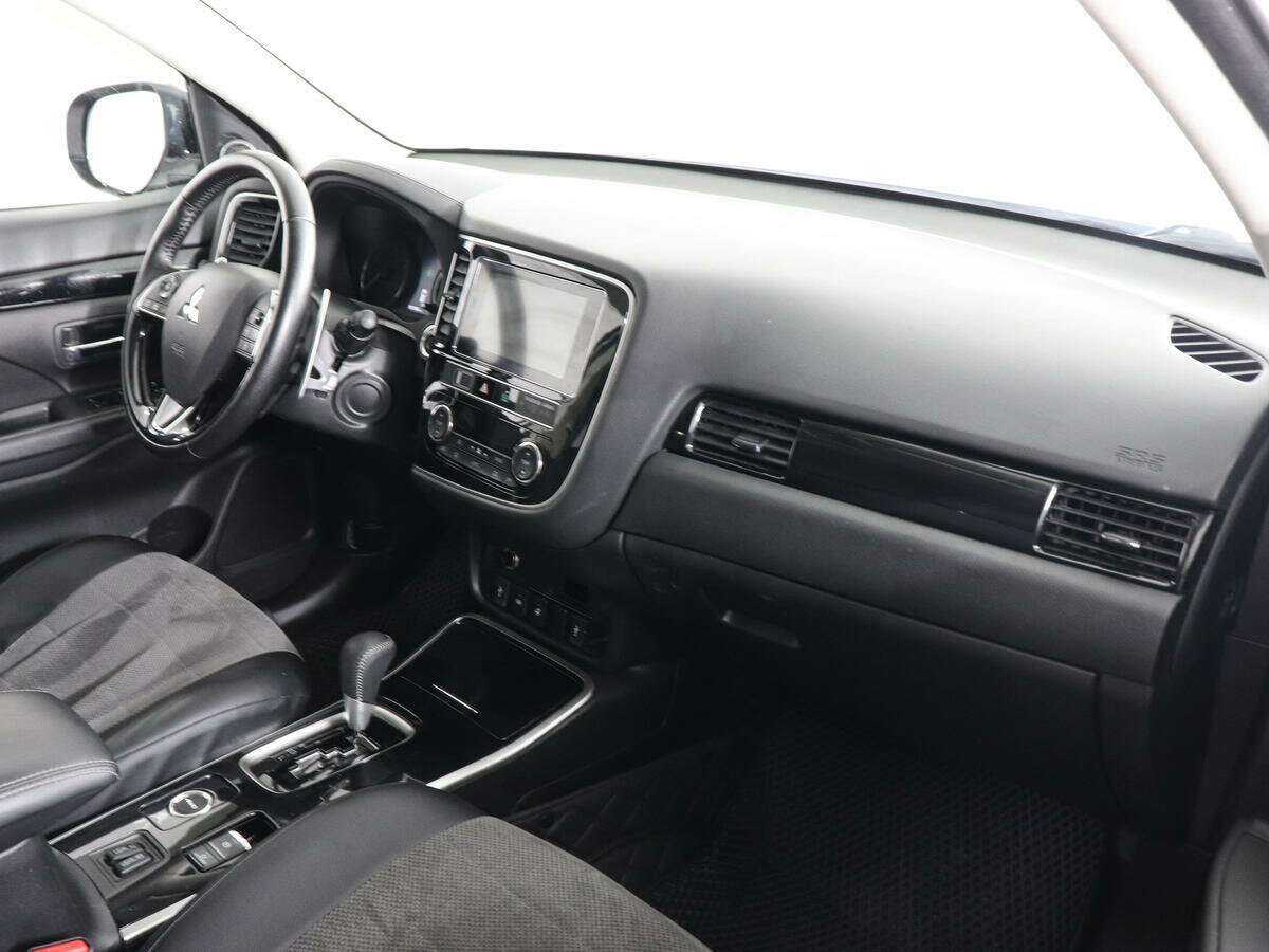 Mitsubishi Outlander, 2020 Фото №9