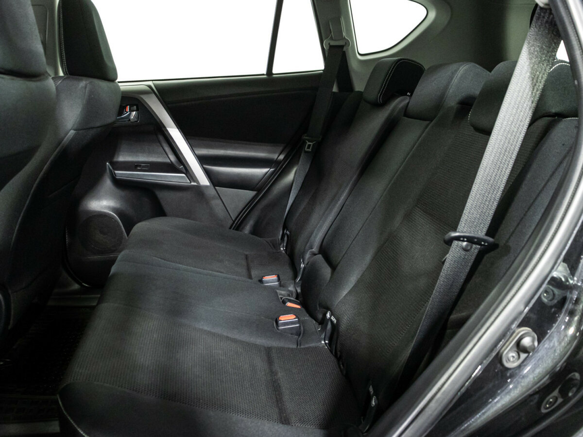 Toyota RAV4 IV (XA40) Рестайлинг, 2015 Фото №9