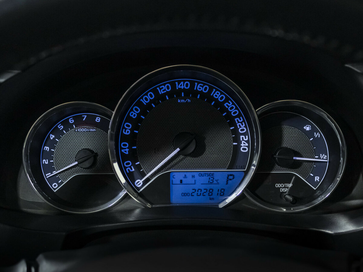 Toyota Corolla XI (E160, E170, E180), 2013 Фото №10