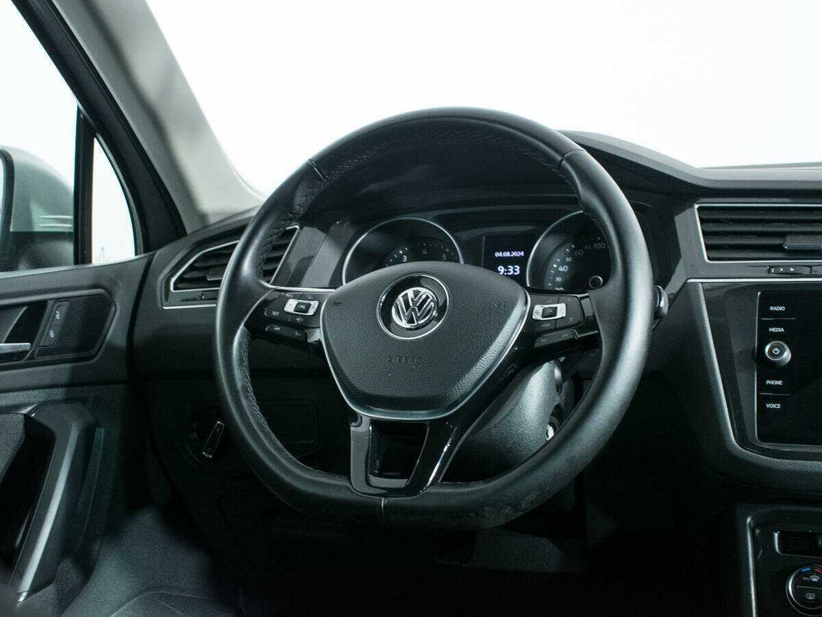 Volkswagen Tiguan, 2019 Фото №13