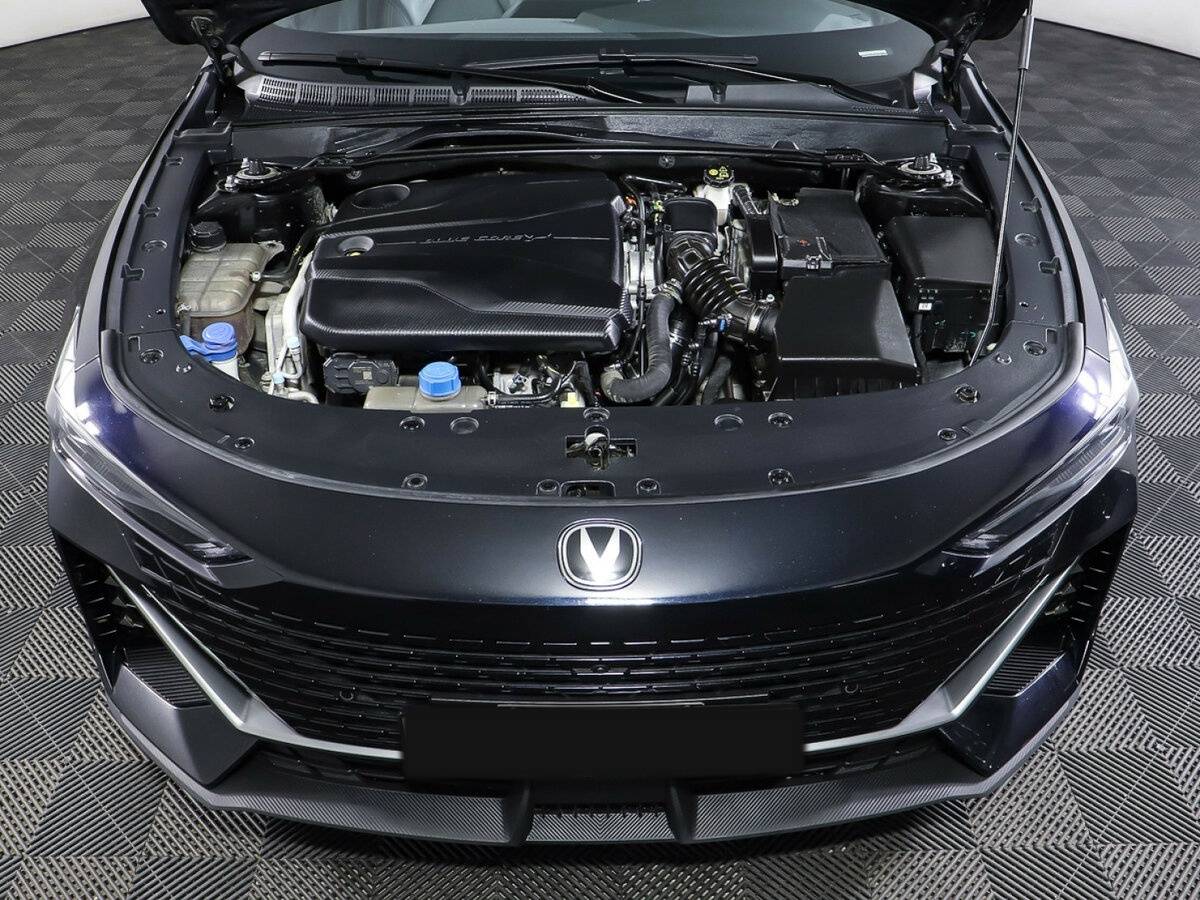 Changan UNI-V, 2023 Фото №9