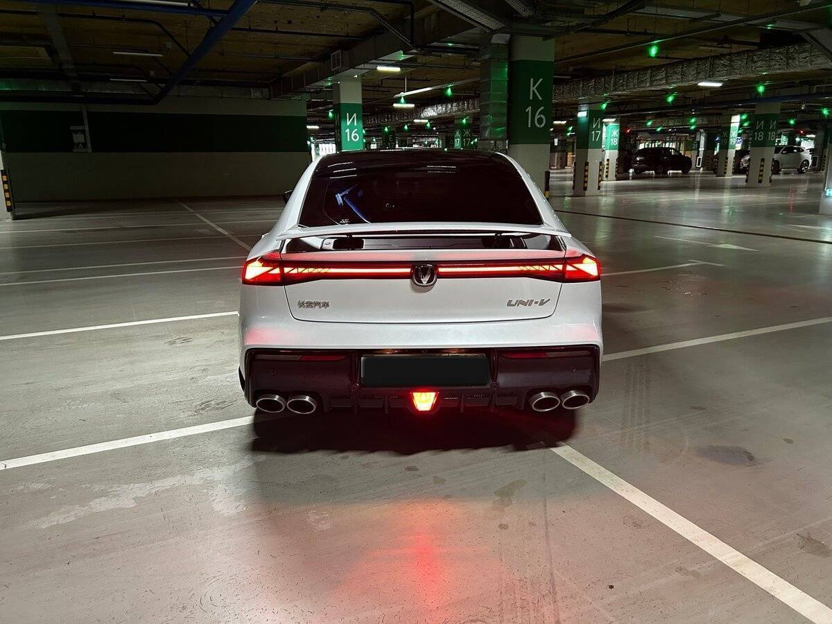 Changan UNI-V, 2023 Фото №5