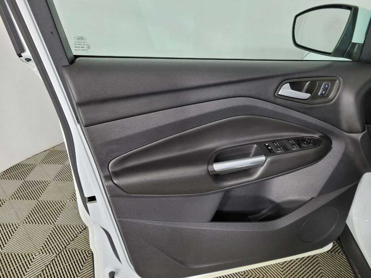 Ford Kuga, 2018 Фото №8