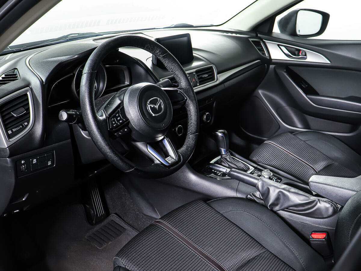 Mazda 3, 2017 Фото №13